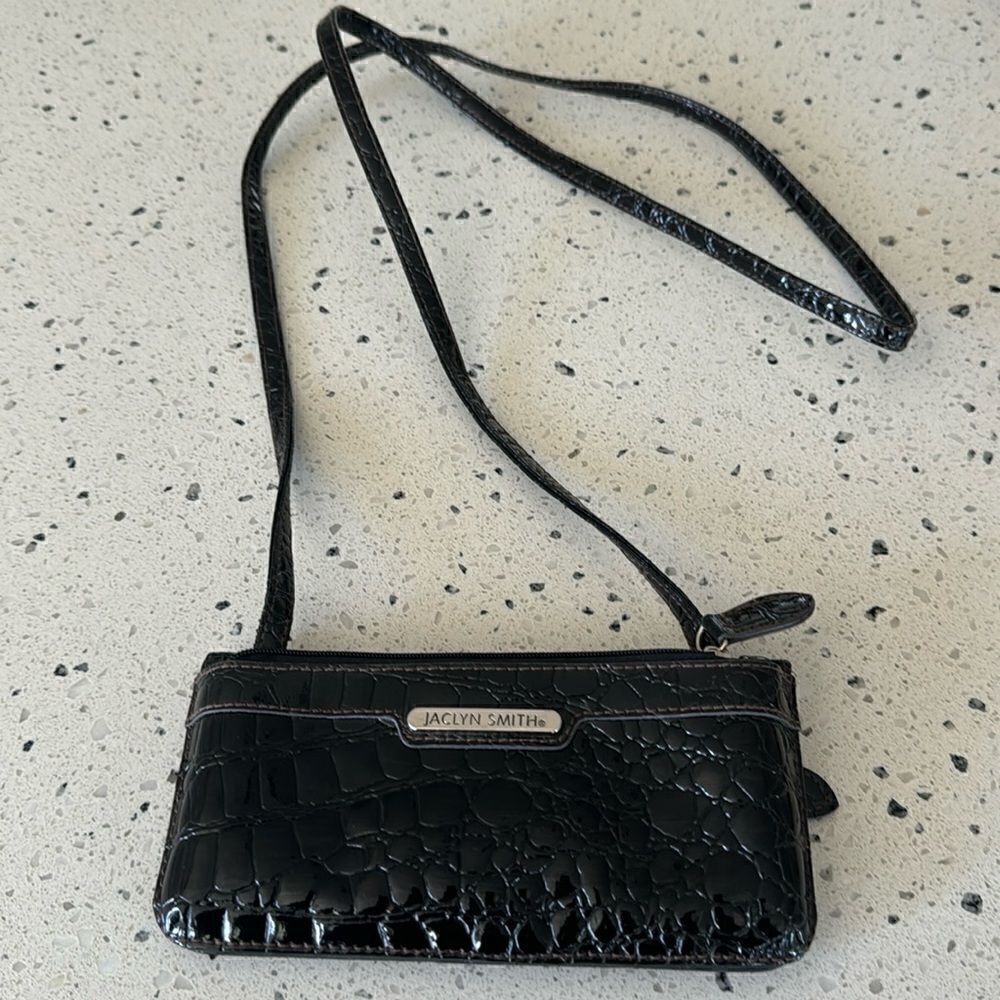 Jaclyn Smith Black/Brown Croc Patent Vegan Leather Small Crossbody Wallet EUC